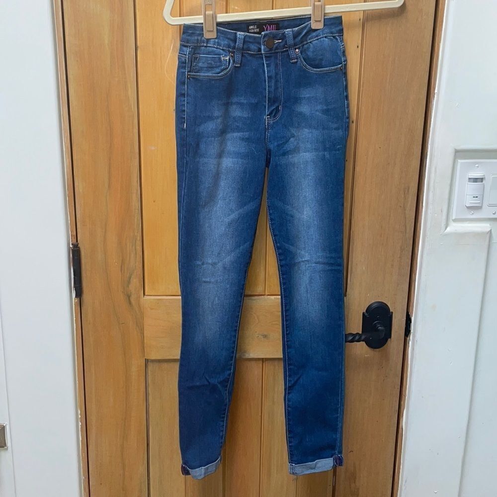 Ankle high rise YMI jeans size 1 butt lifting
